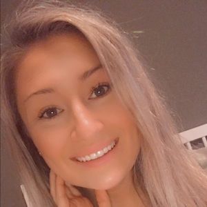 Meet your Posher, Victoria